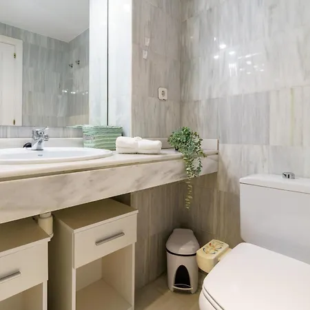 Apartment Hispanidad With Pool - Happy