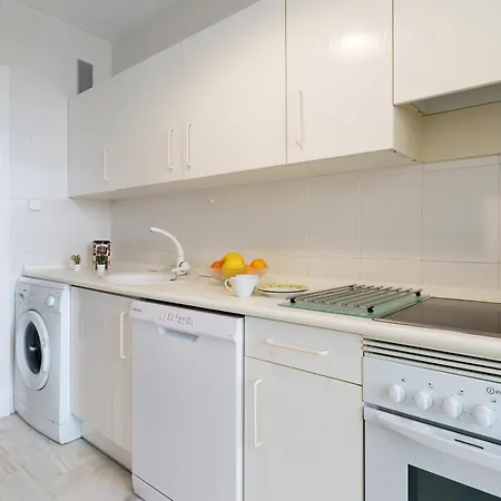 Apartment Hispanidad With Pool - Happy